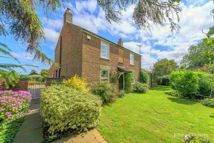 4 Bedroom Detached House For Sale In West Pinchbeck, PE11