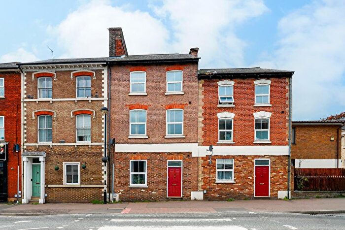 2 Bedroom Flat For Sale In Lake Street, Leighton Buzzard, LU7