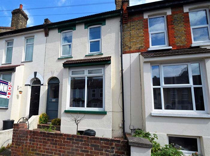 3 Bedroom Terraced House To Rent In Gordon Road, Rochester, ME2