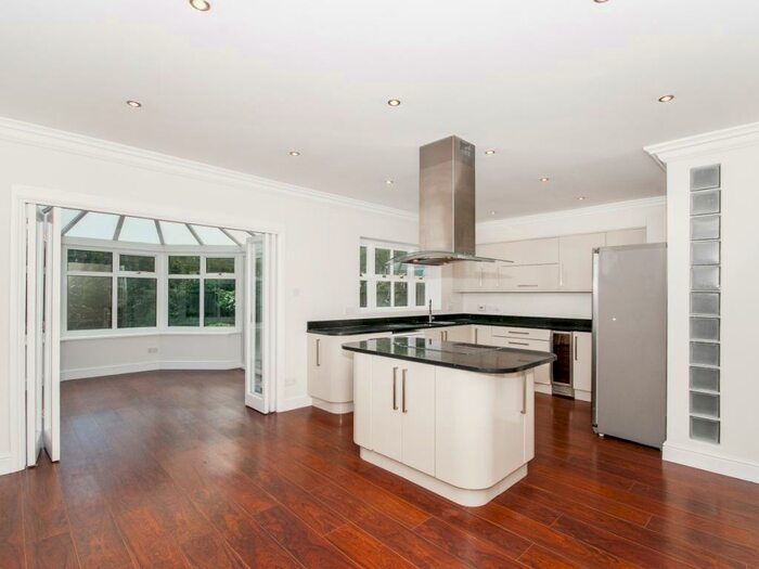 4 Bedroom Semi-Detached House To Rent In Bishop Kirk Place, Oxford, OX2