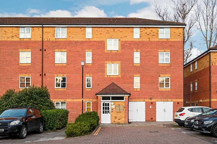 2 Bedroom Flat To Rent In Thyme Close, London, SE3