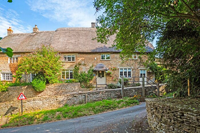 5 Bedroom Semi-Detached House For Sale In Blacksmiths Hill, Aynho, OX17