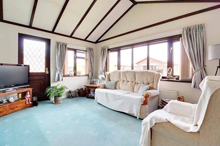 2 Bedroom Detached House For Sale In Willow Lane, Torksey, Lincoln, LN1