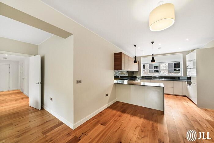 3 Bedroom Flat To Rent In Cloud Street Sugar House Island, E15