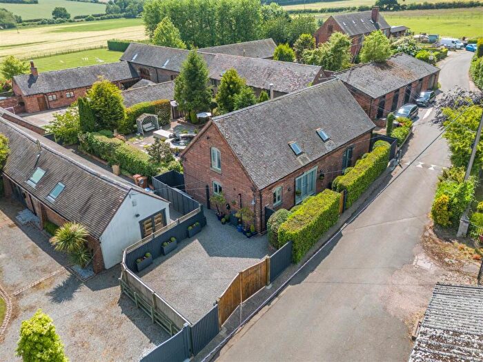 4 Bedroom Barn Conversion For Sale In Shirrall Drive, Drayton Bassett, B78