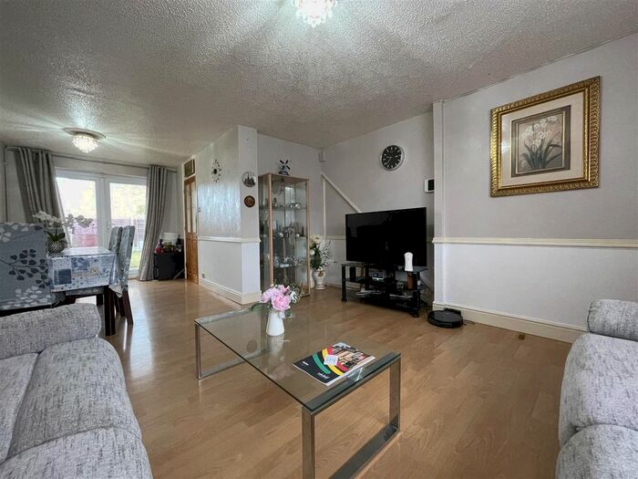 3 Bedroom Terraced House For Sale In Roman, East Tilbury, Tilbury, RM18