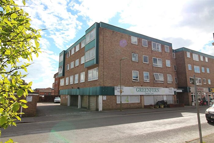2 Bedroom Flat For Sale In Osbourne House, Station Road, New Milton, Hampshire, BH25