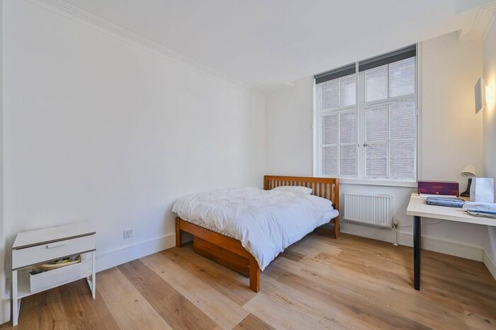 3 Bedroom Flat To Rent In Russel Square, Bloomsbury, London, WC1B