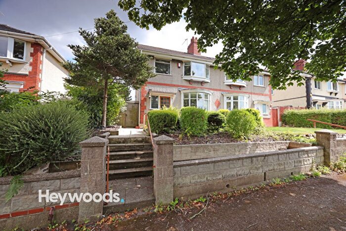 3 Bedroom Semi-Detached House For Sale In Seabridge Road, Newcastle-Under-Lyme, Staffordshire, ST5