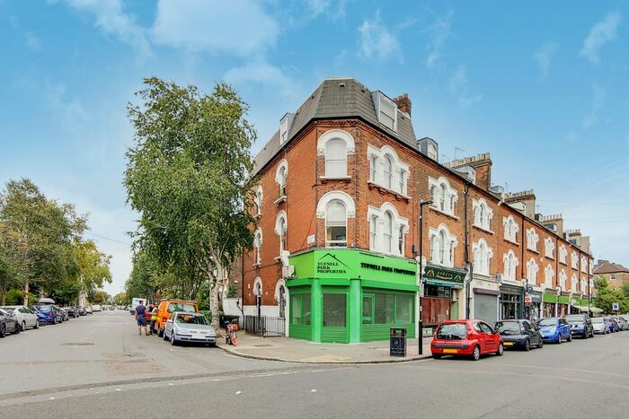 Studio To Rent In Campdale Road, London, N7