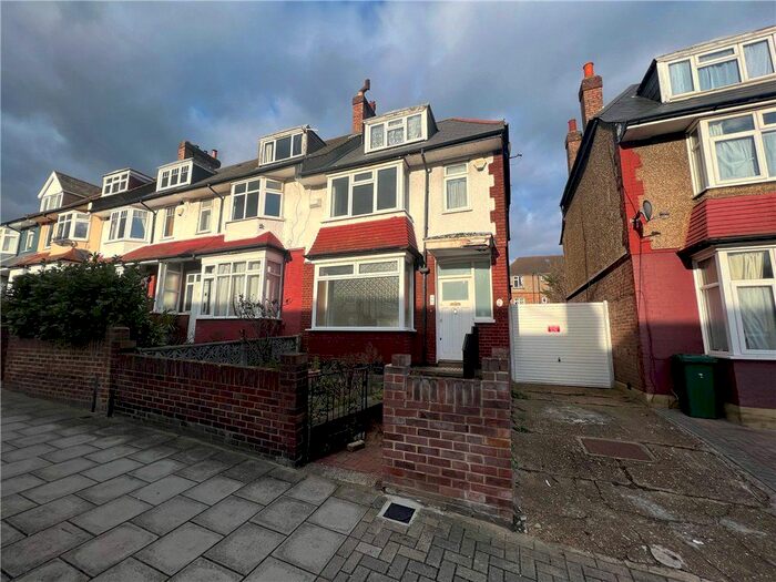 4 Bedroom End Of Terrace House To Rent In Ansell Road, London, SW17