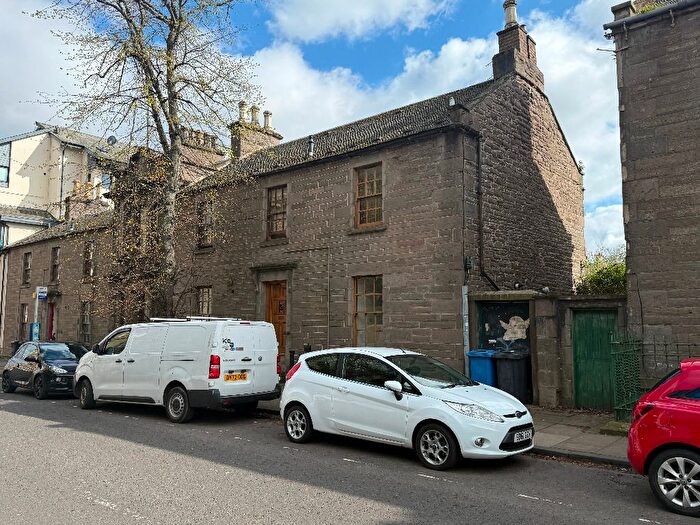 2 Bedroom Maisonette To Rent In Perth Road, West End, Dundee, DD1