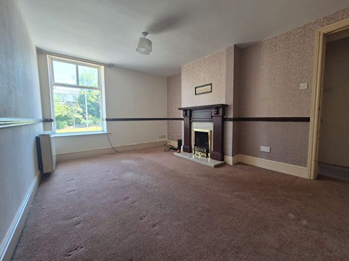 1 Bedroom Flat To Rent In Dale Street, Milnrow, OL16