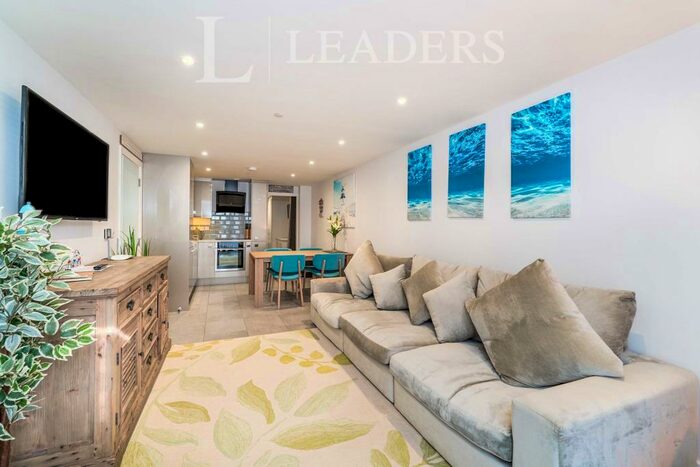 2 Bedroom Apartment To Rent In Beach Road, Benllech, LL74