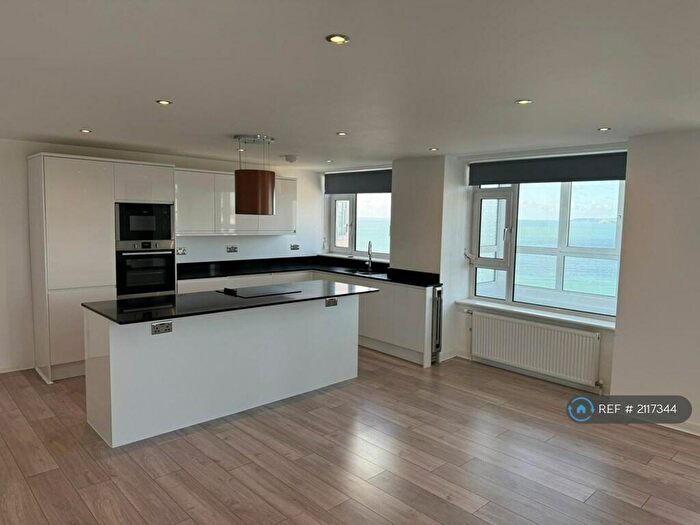 3 Bedroom Flat To Rent In Albany, Bournemouth, BH1