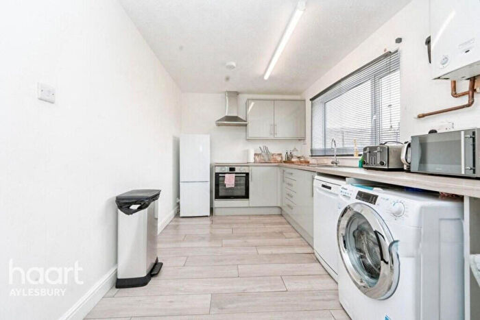 3 Bedroom Terraced House To Rent In Ruskin Way, Aylesbury, HP20