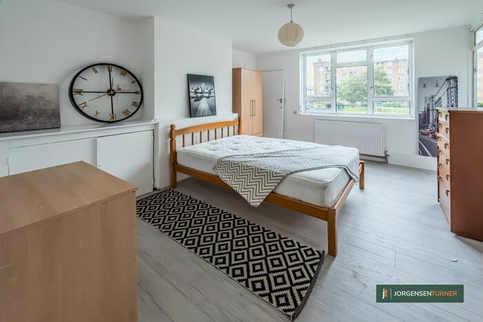 4 Bedroom Flat To Rent In Stroudley House, Patmore Estate, London, SW8