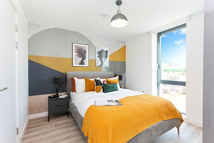 2 Bedroom Apartment For Sale In Kimpton Road, Luton, Bedfordshire, LU2