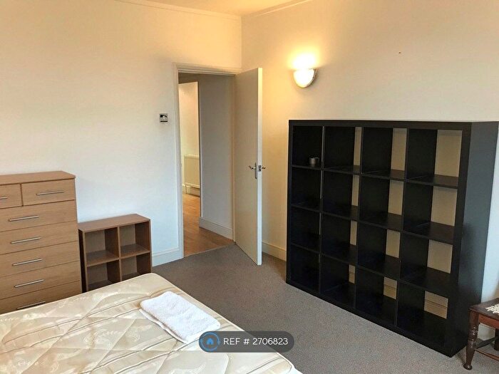 2 Bedroom Flat To Rent In Drake House, London, E1