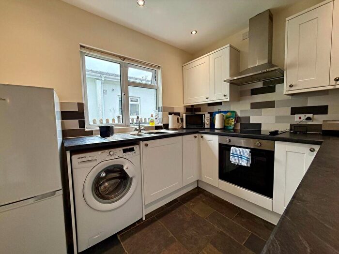 2 Bedroom Bungalow For Sale In Riverside Bungalows, Llanbedr, LL45