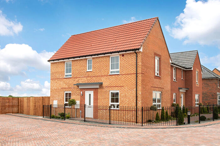 3 Bedroom Semi-Detached House For Sale In Phoenix Lane, Fernwood, Newark, NG24