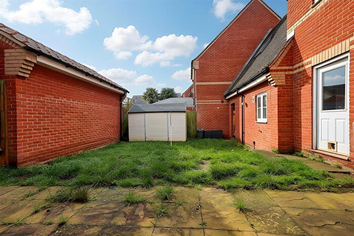 4 Bedroom Link Detached House To Rent In Nonancourt Way, Earls Colne, CO6