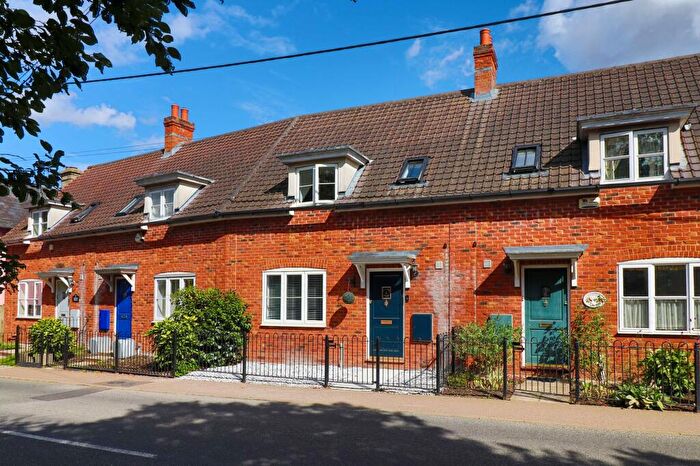 3 Bedroom Cottage For Sale In The Street, Raydon, IP7