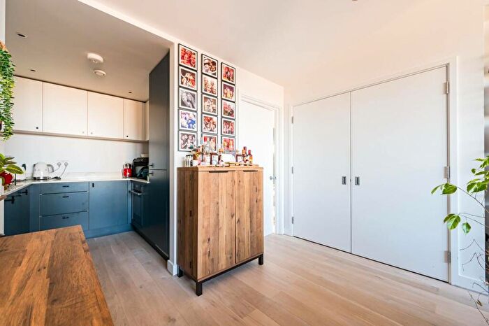 1 Bedroom Flat For Sale In London Road, , Plaistow, London, E13
