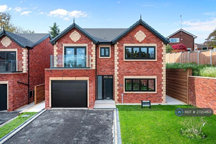 4 Bedroom Detached House To Rent In Bentley Gardens, Bury, BL8