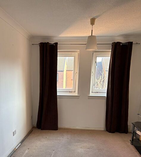 1 Bedroom Flat To Rent In Coxfield, Edinburgh, EH11