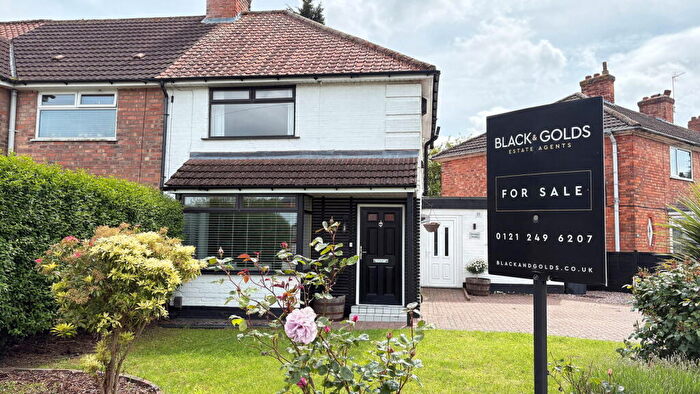 2 Bedroom End Of Terrace House For Sale In Sandmere Road, Birmingham, B14