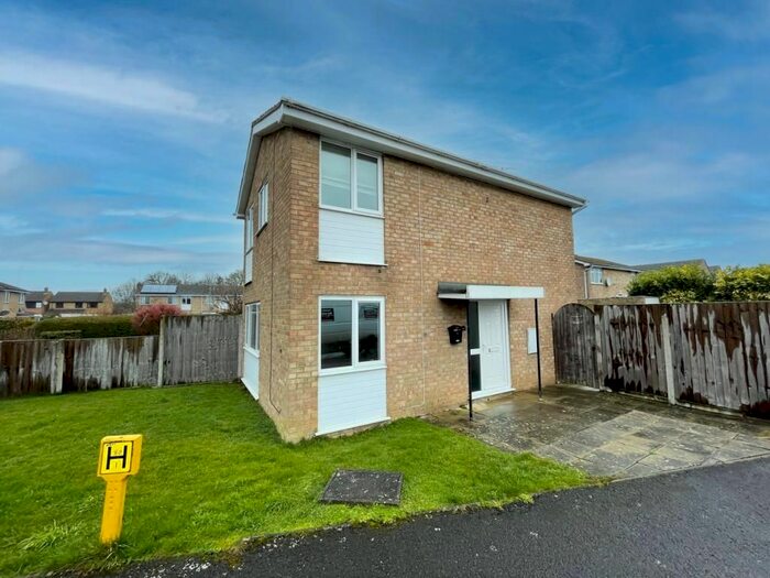 3 Bedroom Detached House To Rent In Carey Way, Olney, MK46