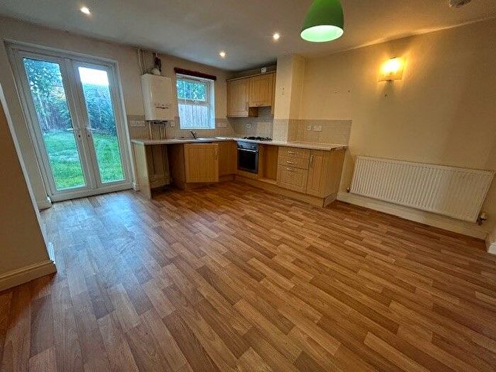 2 Bedroom Semi-Detached House To Rent In High Street, Sleaford, NG34