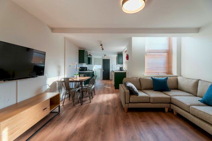 6 Bedroom Terraced House To Rent In Eighth Avenue, Newcastle, NE6