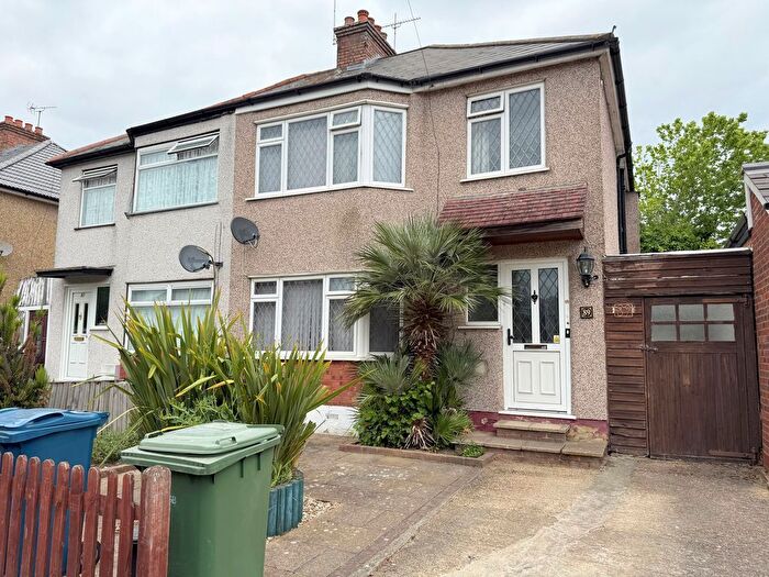 3 Bedroom Semi Detached House To Rent In Canterbury Road, Harrow, HA1
