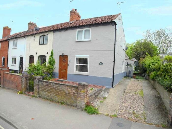 Houses for sale in Beccles, NR34, Suffolk