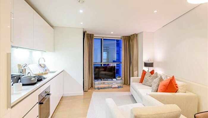 2 Bedroom Flat To Rent In Paddington Basin, London, W2