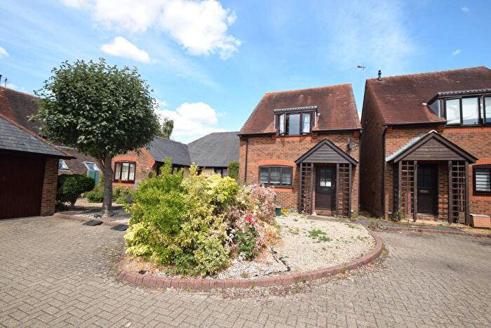 3 Bedroom House For Sale In Chestnut Place, Watlington, OX49