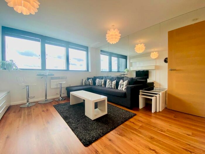 1 Bedroom Flat To Rent In Mann Island, Liverpool, L3