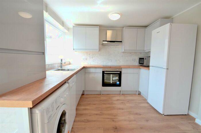 3 Bedroom Terraced House To Rent In Maycroft Gardens, Nottingham, NG3