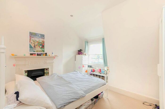 1 Bedroom Flat To Rent In Station Parade, Balham, London, SW12