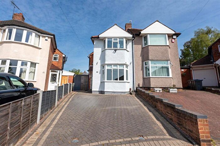3 Bedroom Semi Detached House For Sale In Stancroft Grove, Yardley, Birmingham, B26