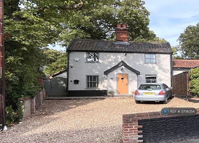 4 Bedroom Semi-Detached House To Rent In Candlers Lane, Harleston, IP20