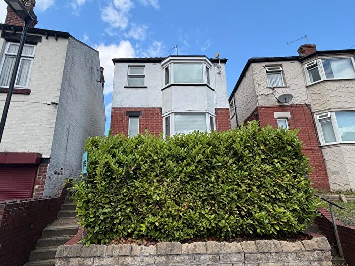 3 Bedroom Detached House For Sale In Vickers Road, Sheffield, S5