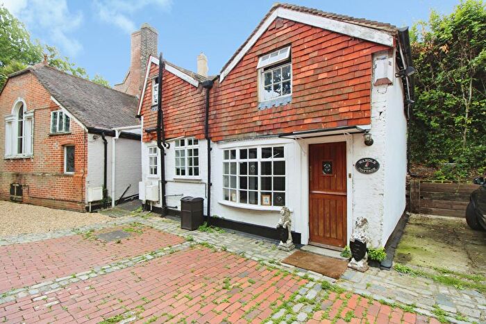 3 Bedroom Cottage To Rent In London Road, Wallington, SM6