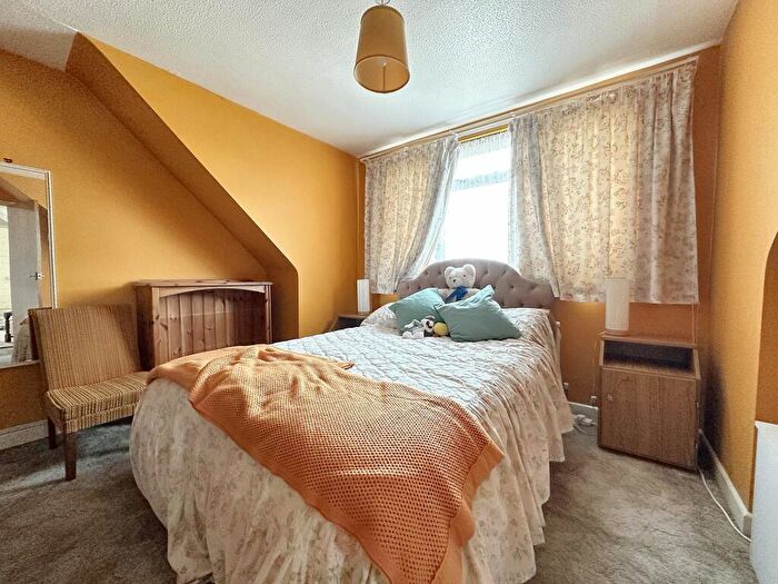 5 Bedroom Detached House For Sale In Chapel Lane, Langley, SO45