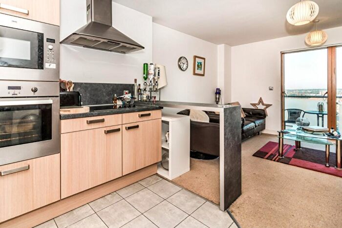 2 Bedroom Apartment To Rent In Jefferson Place, Greenquarter, M4