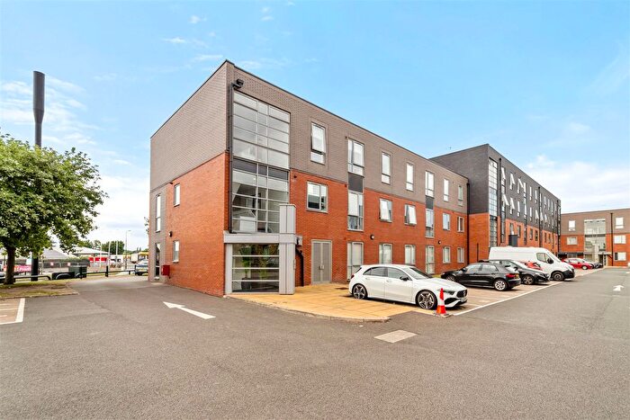 1 Bedroom Flat For Sale In Crossford Court, Dane Road, Sale, M33