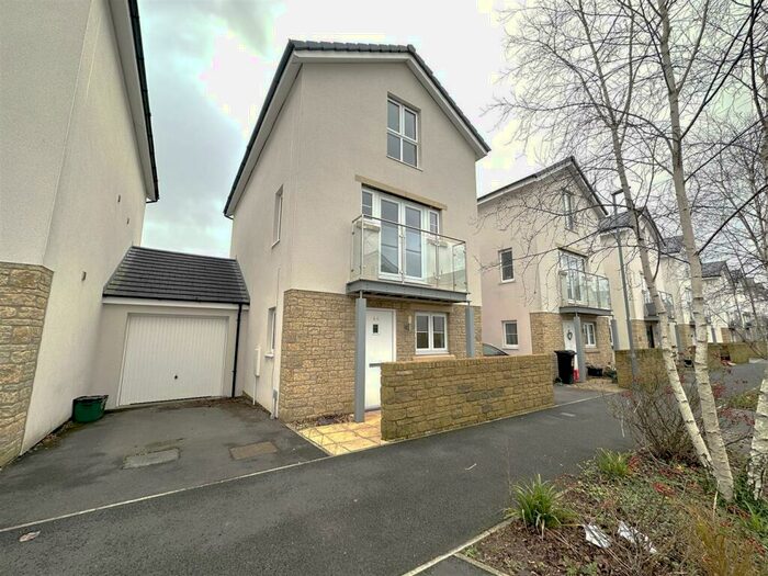 4 Bedroom Detached House To Rent In Nightingale Way, Westfield, BA3