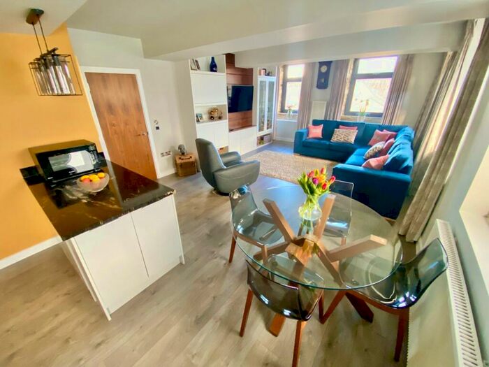 2 Bedroom Apartment For Sale In The Power Mill, Apartment, Holcombe Road, Helmshore, BB4